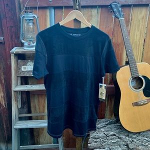 Red Yarn velvet and nylon breathable shirt.